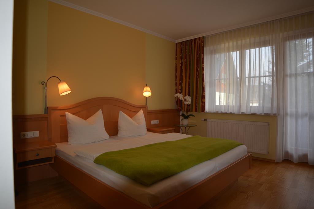 Peterwirt Hotell Bad Mitterndorf Exteriör bild
